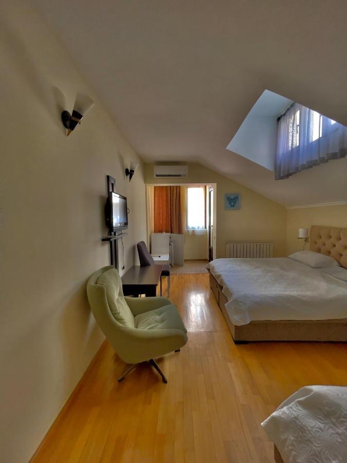 Luxors Garden Hotel Batumi Ngoại thất bức ảnh