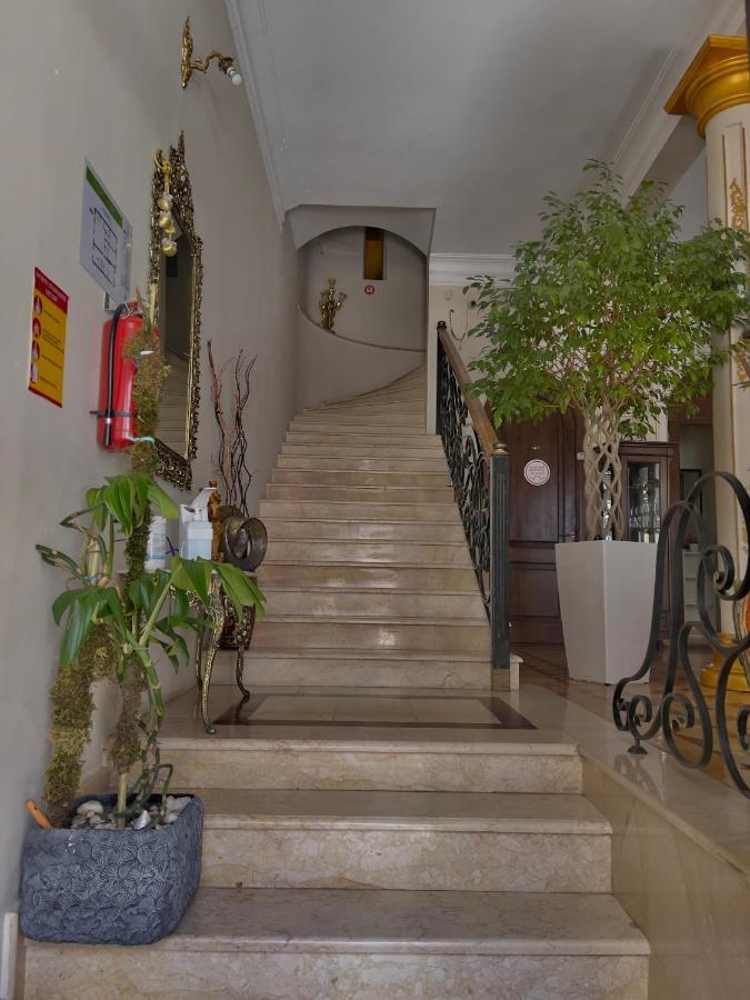 Luxors Garden Hotel Batumi Ngoại thất bức ảnh