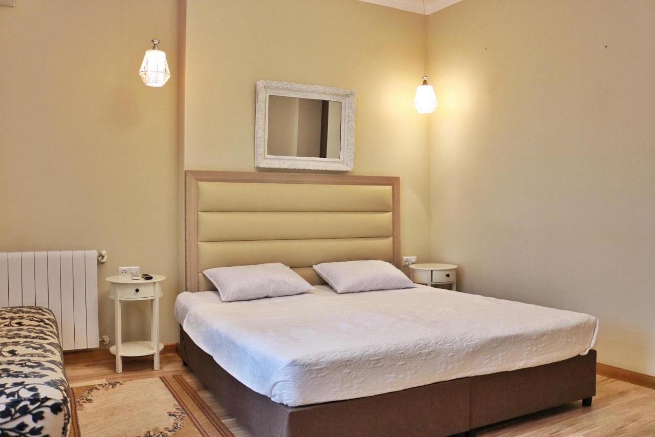 Luxors Garden Hotel Batumi Ngoại thất bức ảnh