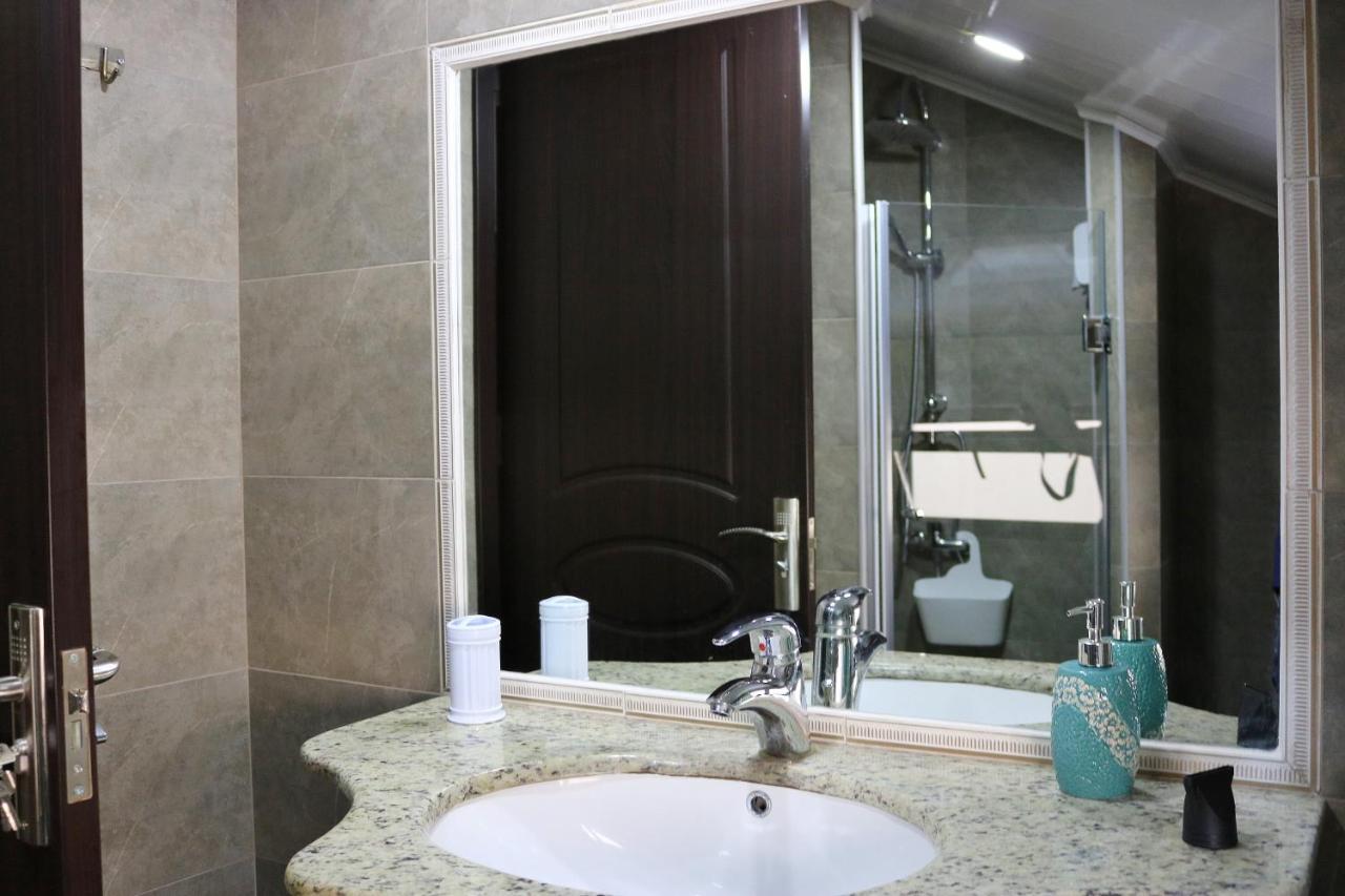 Luxors Garden Hotel Batumi Ngoại thất bức ảnh