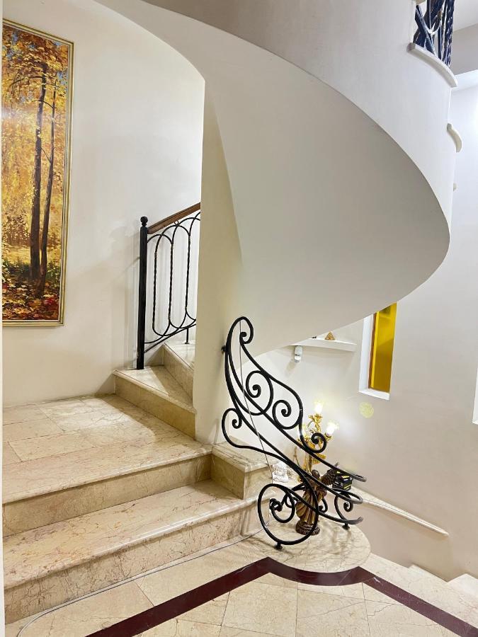 Luxors Garden Hotel Batumi Ngoại thất bức ảnh